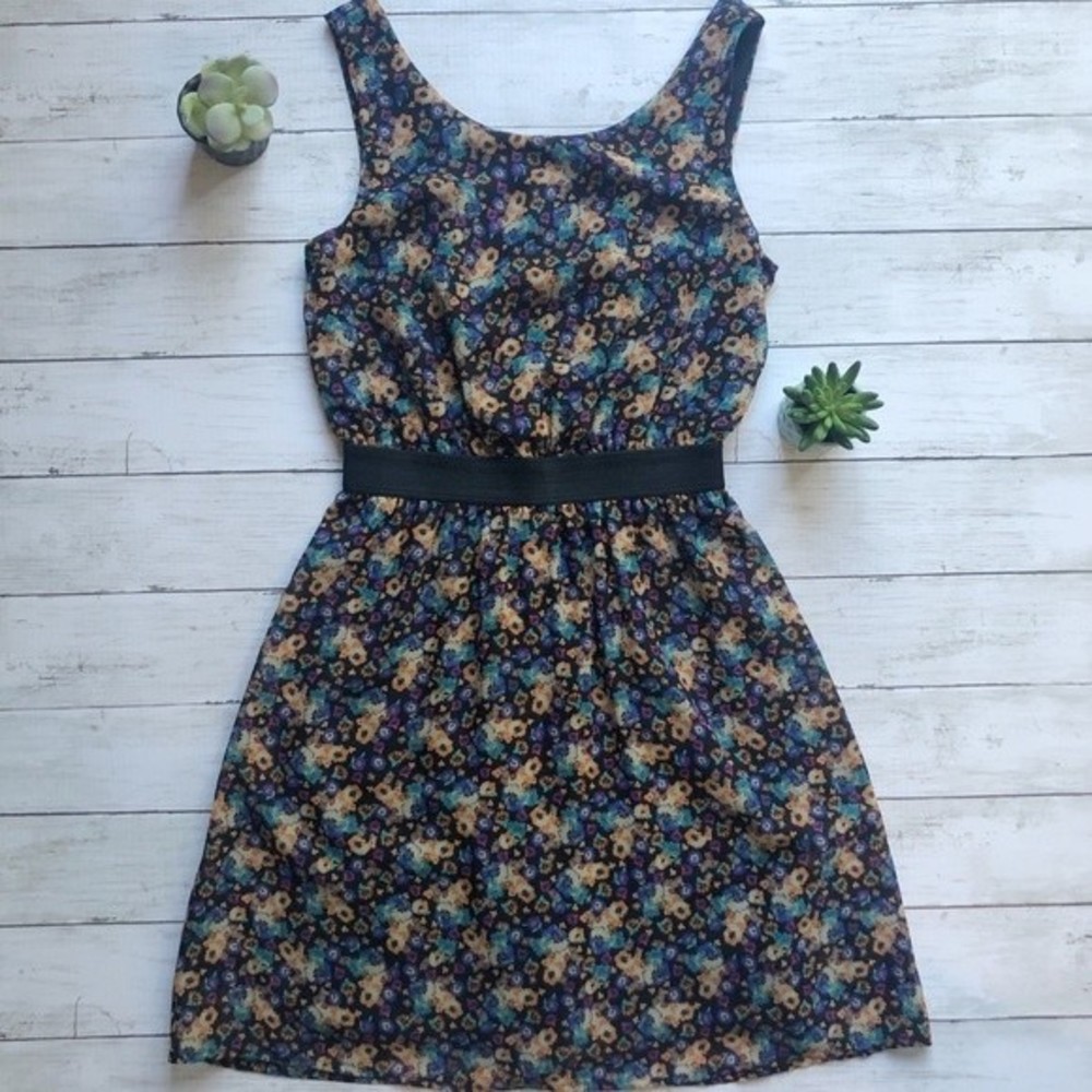 Xhilaration sleeveless floral mini dress